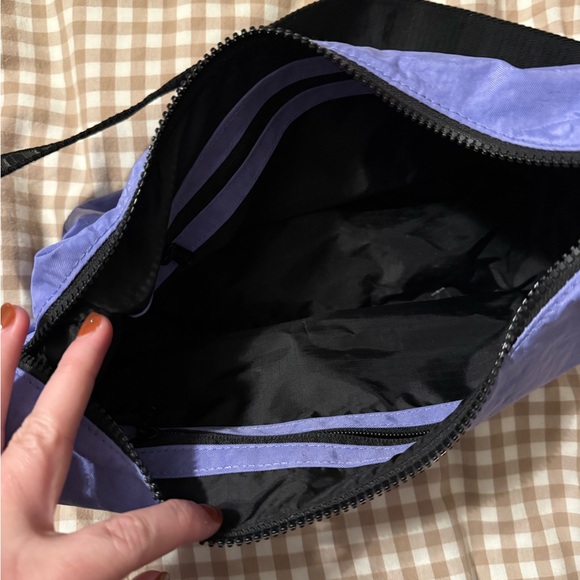 Baggu Medium Nylon Crescent Bag in Bluebell - Picture 4 of 6